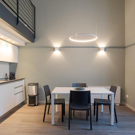 Suite Broletto - By Myhomeincomo Eksteriør bilde