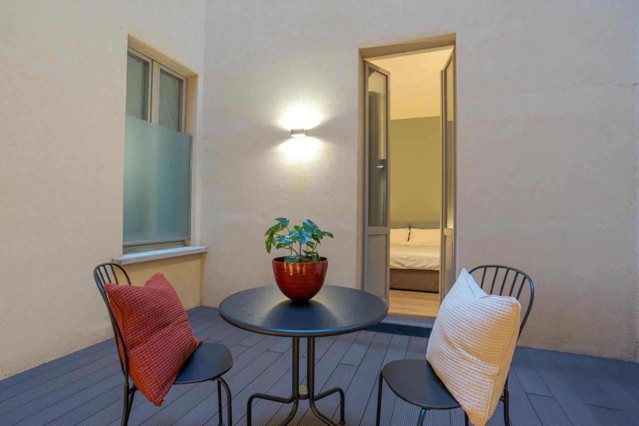 Suite Broletto - By Myhomeincomo Eksteriør bilde